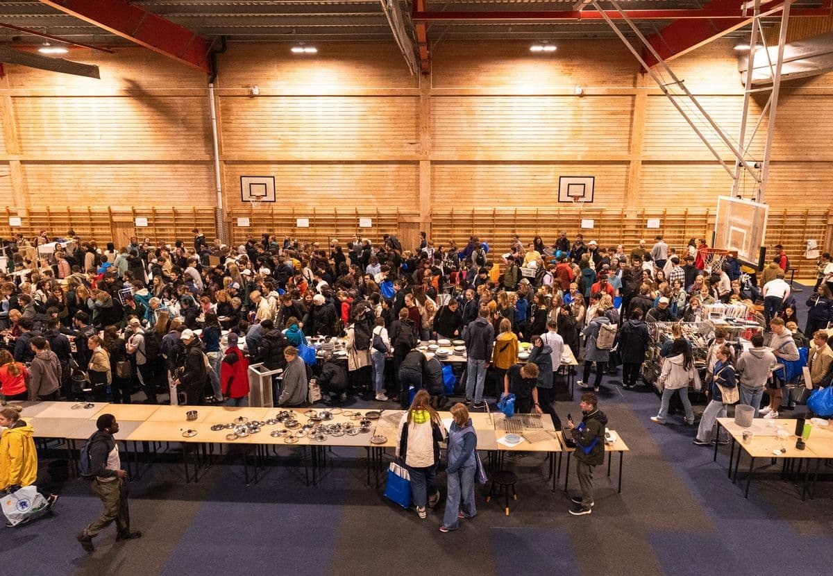 BERGEN: Studenter kan hente gratis møbler, klær og utstyr på Gjenbruksfestivalen