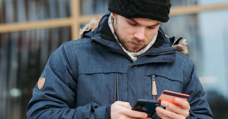 Betaler du for mobilabonnement helt unødvendig? For noen er kontantkort faktisk billigere